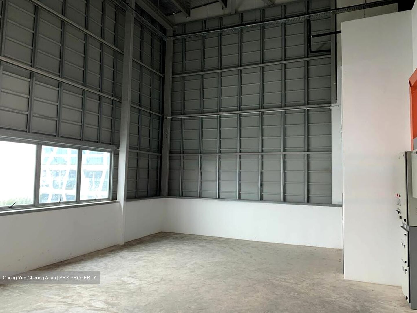 Thyssen Haniel Logistics Centre (D16), Warehouse #458801071